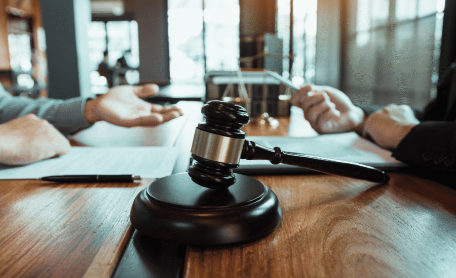 Procederen met Legal Momo